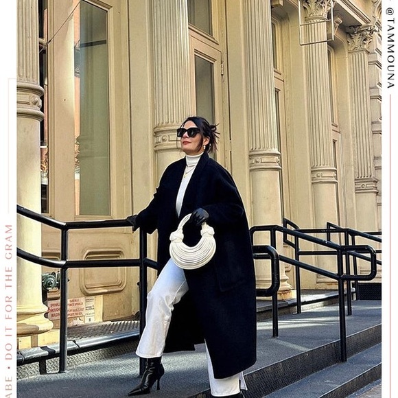 White Knotted Padded Handle Shoulder Bag | Sculptural Minimalist Purse - Picture 3 of 8